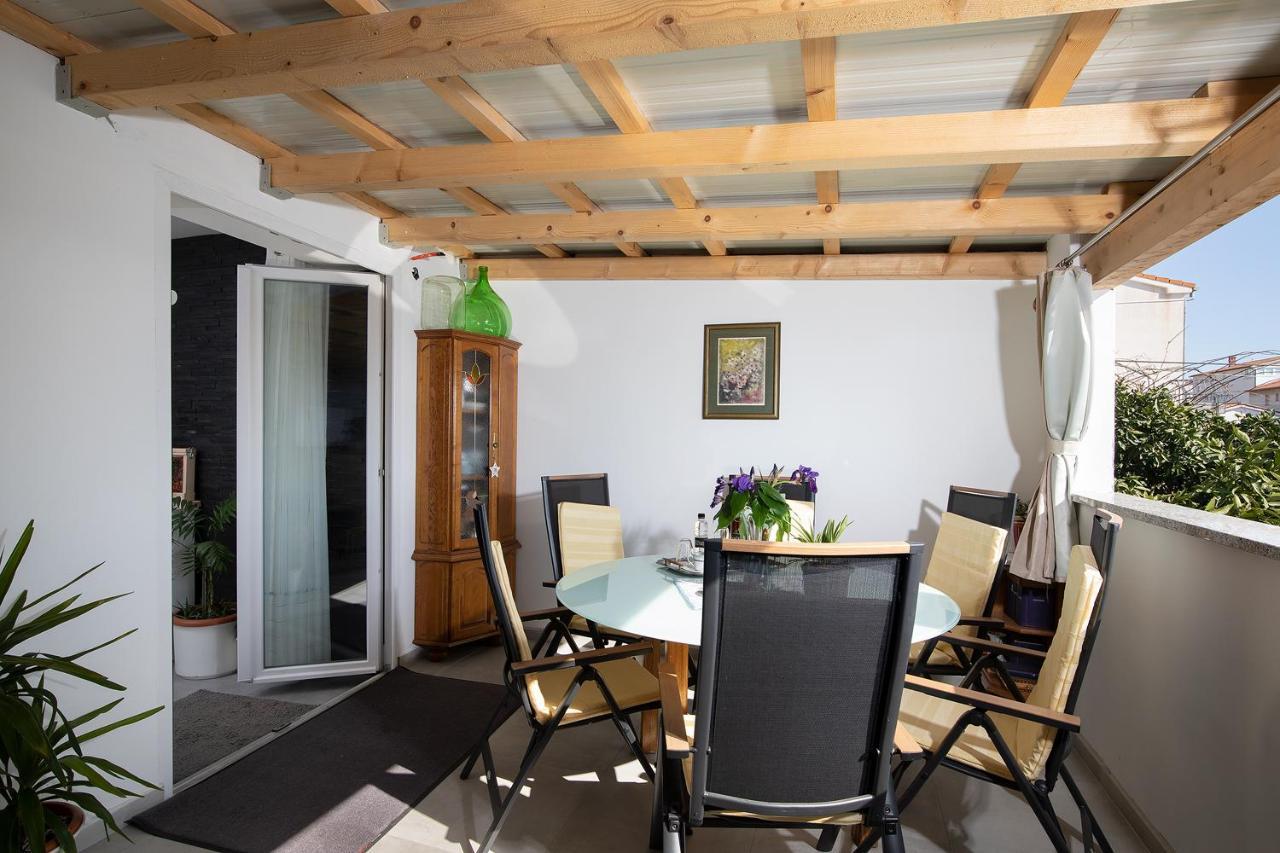 Sea View With Free Parking Apartment Pula